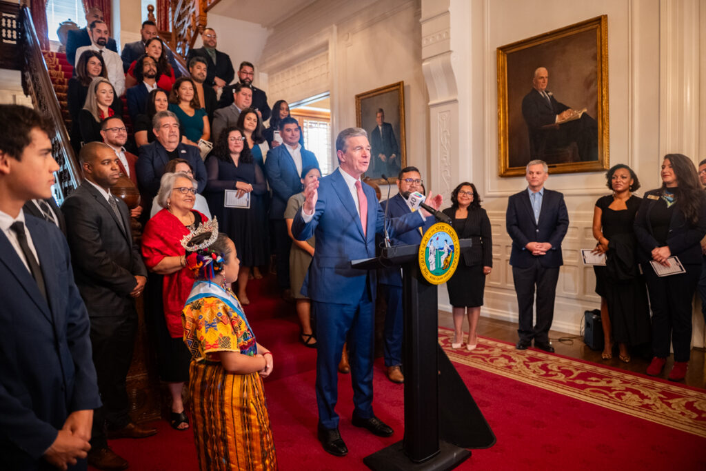 GOV. 2023-10-06 -37